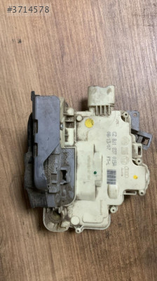 8J1837015A vw touareg audi a4 sol ön kapı kilidi