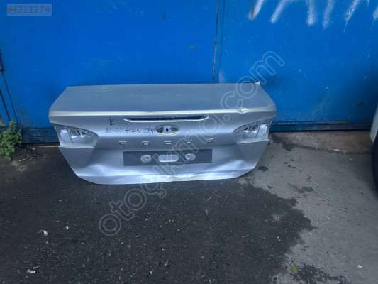 Ford Focus bagaj kapağı 2018 sonrası gri çıkma