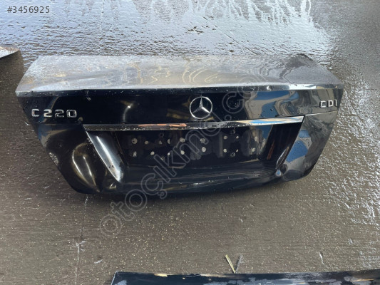 MERCEDES C220 BAGAJ KAPAĞI GÜÇMANLAR