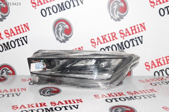 2021-2023 Skoda Octavia Sağ Ön Farı - Oto Çıkma Parçalar