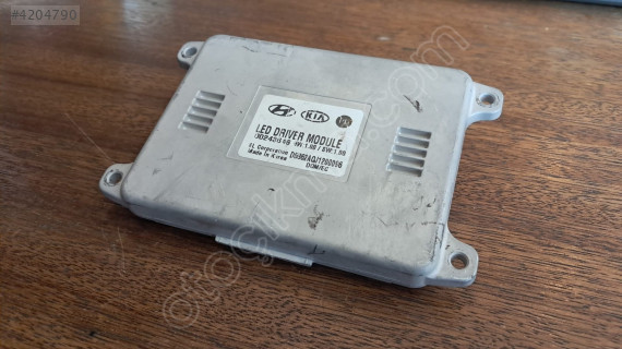 Kia Stonic Sağ Far Beyni 00243646