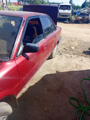 Toyota Corolla sol ön kapı