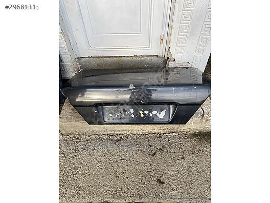 MERCEDES W124 ORJ. MAKYAJLI BAGAJ KAPAĞI ÇIKMA TEMİZ