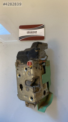 Fiat linea 2015 Sağ arka kapı kilidi