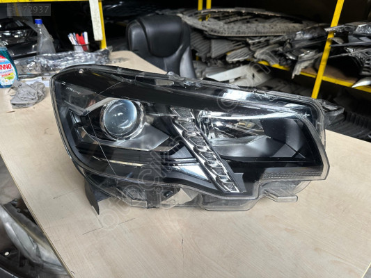 PEUGEOT RİFTER SAĞ ÖN FAR ORJİNAL ÇIKMA 2019-2023