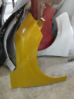 Peugeot 208 çıkma sag çamurluk