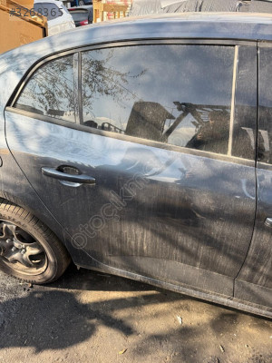 Orijinal Renault Megane-4 Sağ Arka Kapı - Çıkma Parça