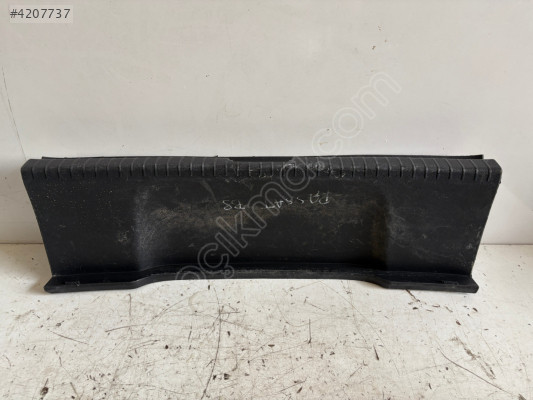 VOLKSWAGEN PASSAT B8 BAGAJ EŞİK KAPLAMASI