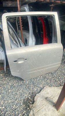 OPEL ZAFİRA A SAĞ ARKA KAPI.OTO ERKAN ÜNYE
