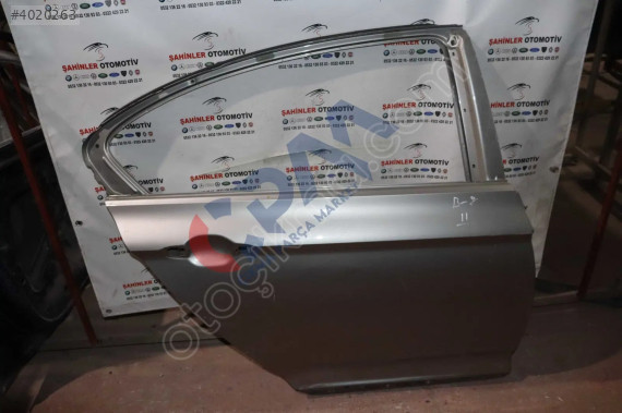 VOLKSWAGEN PASSAT B8 SAĞ ARKA KAPI