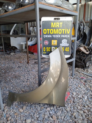 Ford fiesta sol ön çamurluk