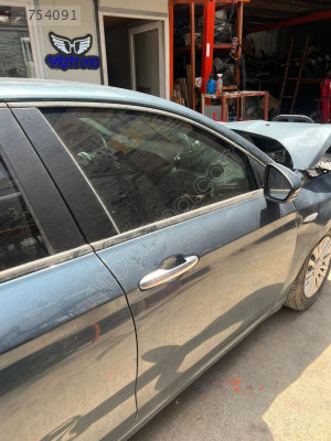 FİAT EGEA SAĞ ÖN KAPI YİĞİT OTO ANKARA