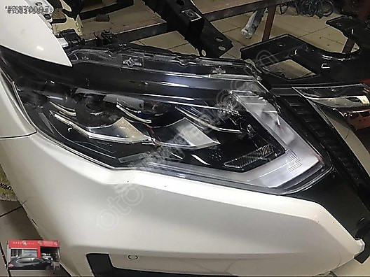 Nissan X-Trail-T32 2017-2021 Far Çift Mercek Sağ Çıkma Sökme Par