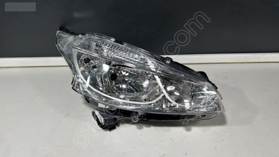 PEUGEOT 208 HALOJEN SAĞFAR