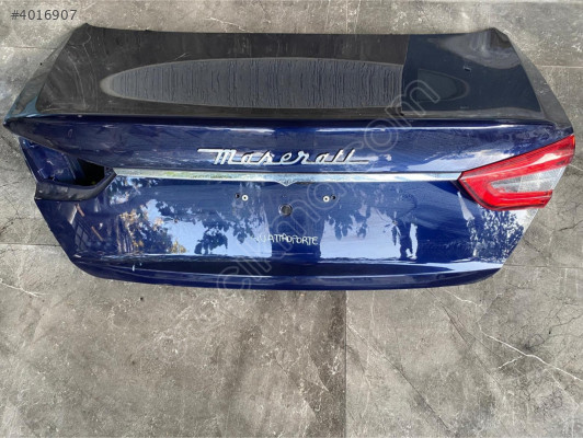 MASERATİ QUATTROPORTE BAGAJ KAPAĞI