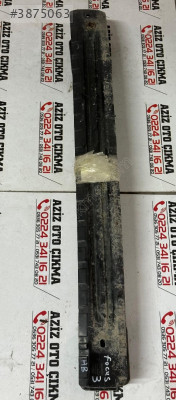 FOCUS 3 ARKA TAMPON DEMİRİ ORJİNAL ÇIKMA