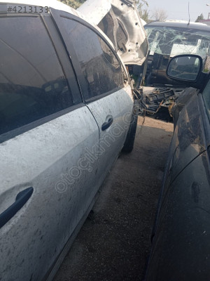 MAZDA 3 SAG ÖN KAPI MERT OTO