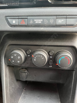 RENAULT TALİANT 1.0 KILIMA KONTROL PANELİ