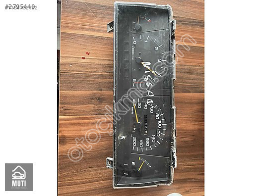 Nissan altima gösterge paneli saati sökme