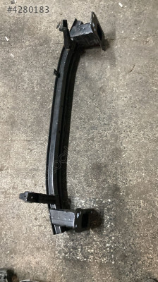 Hyundai i20  ön tampon demiri2020