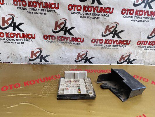 RENAULT MEGANE 2 SİGORTA KUTUSU ORJİNAL