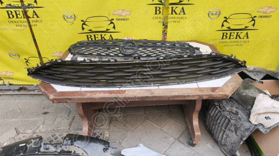 OPEL CORSA F ÖN TAMPON ORTA IZGARA ÇIKMA ORJİNAL YEDEK PARÇA
