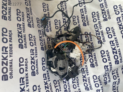 G30 sol ön kapı kilidi