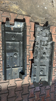 2023 CHERY OMODA 5 SAĞ SOL  MUHAFAZA BAKALİTİ