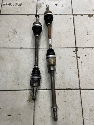 CLİO 5.5 SAĞ SOL AKS ORJİNAAAL ÇIKMA PARÇAA