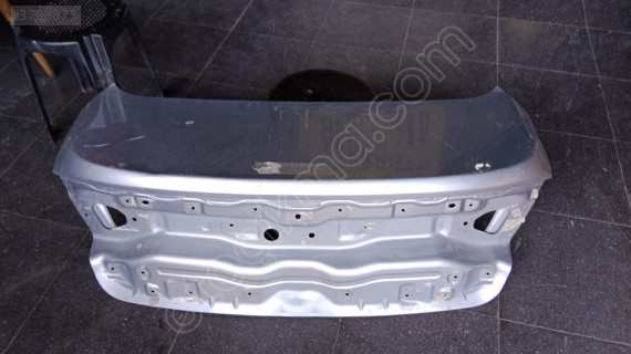 Renault Megane4 arka bagaj kapağı orijinal