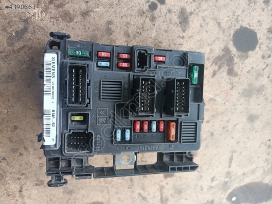 CİTROEN BERLİNGO 1.6 1.9 SİGORTA KUTUSU 9650618580