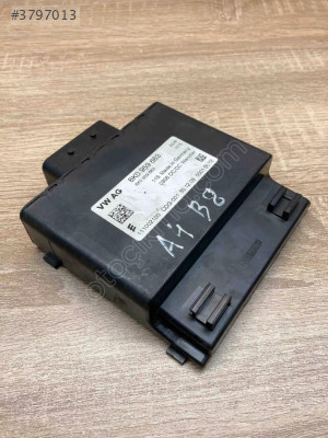 Audi A4 2.0 2011-2017 Motor Beyni Voltaj Sabitleyi̇ci̇ / 8K09596