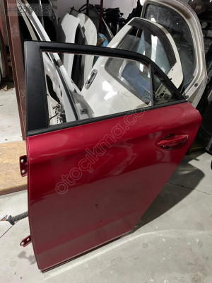 HYUNDAİ İ20 SOL ARKA KAPI DOLU ORJİNAL ÇIKMA