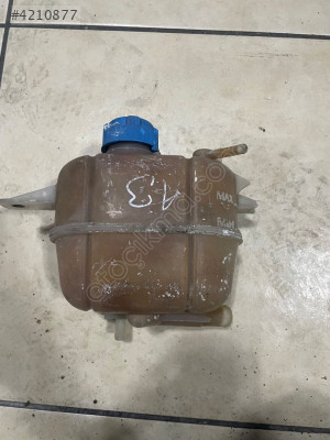 AUDİ A3 YEDEK SU  DEPOSU