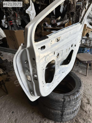 Clio 4 sağ ön kapı orijinal