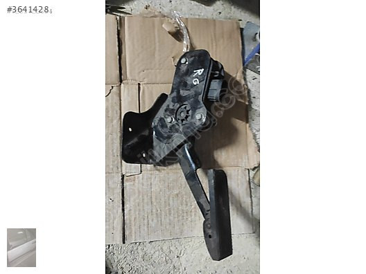 G VOYAGER GAZ PEDAL 04861654AB