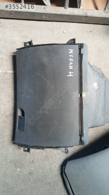 RENAULT MEGAN 4 TORPİDO KAPAGI CIKMA