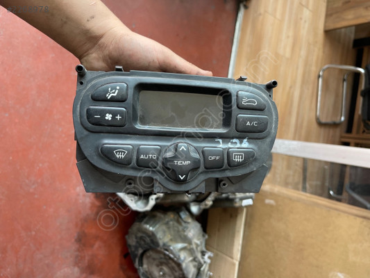 PEUGEOT 206 DİJİTAL KLİMA GÖSTERGE PANELİ ORJİNAL ÇIKMA PEJO