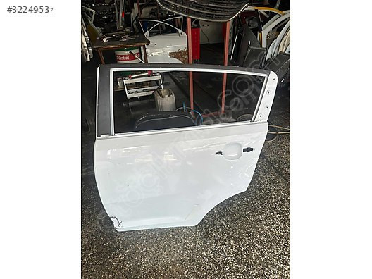 KİA SPORTAGE SOL ARKA KAPI ÇIKMA ORJİNAL