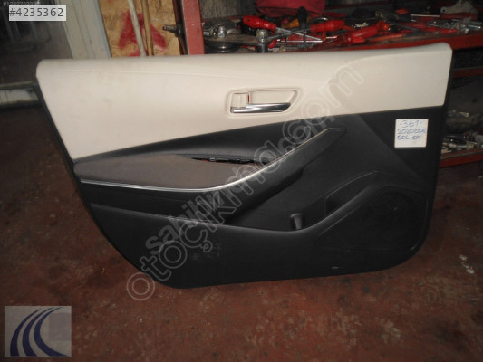 TOYOTA COROLLA 2020 ÇIKMA SOL ÖN KAPI DÖŞEMESİ