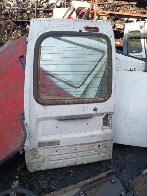 Renault kangoo bagaj kapağı
