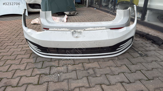 Golf 8 ön tampon dolu