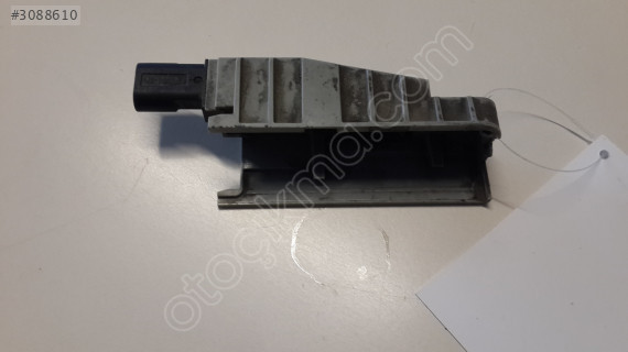 Mercedes C E 212 207 SENSÖR KAPUT A2128210251