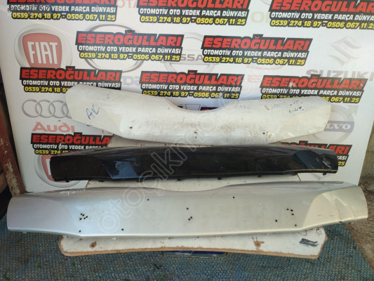 HYUNDAİ İ30 ÖN PANJUR ÜST PLASTİĞİ 2012-2015