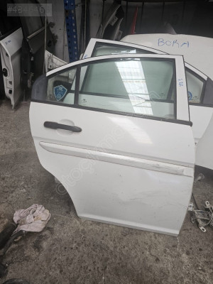 HYUNDAİ ACCENT ERA 1.5 BEYAZ CRDİ SAĞ ARKA KAPI -ALKAN OTO-