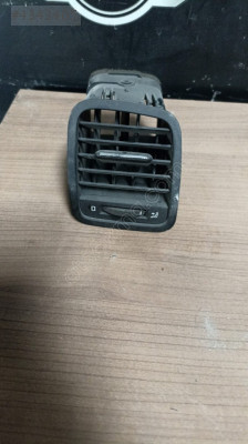 5L0819702 SKODA YETİ SAĞ HAVALANDIRMA IZGARASI