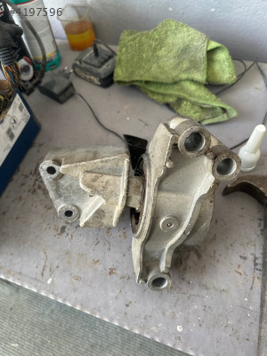 Fiat Linea 1.3 Sağ Üst Motor Takozu kulağı 51799110