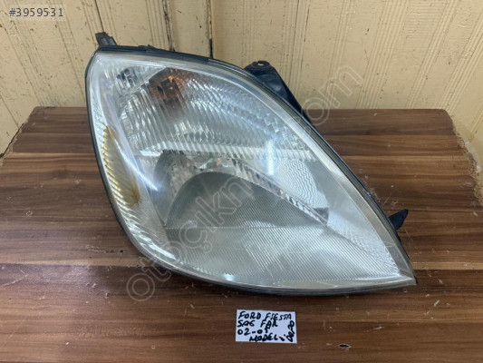 FORD FİESTA SAĞ FAR ORJİNAL ÇIKMA 2002-2005 MODEL