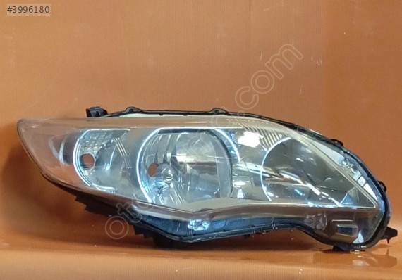 toyota coralla sağ far