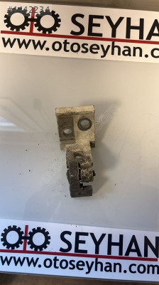 Polo Classic 2000 sağ arka kapı üst menteşesi